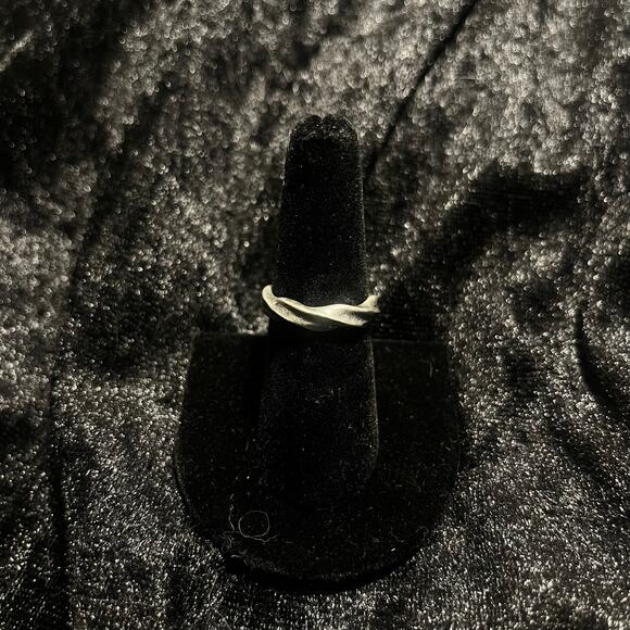 Twist Ring - Picture 1 of 1